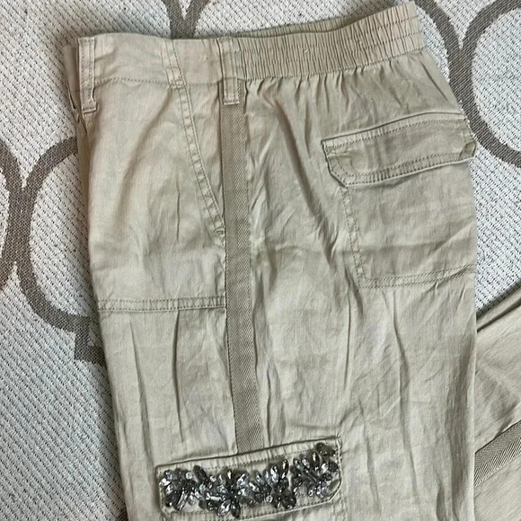 🤍Chico’s Casual linen blend Embellished Utility Crop Pants, XS/2 - Picture 17 of 17